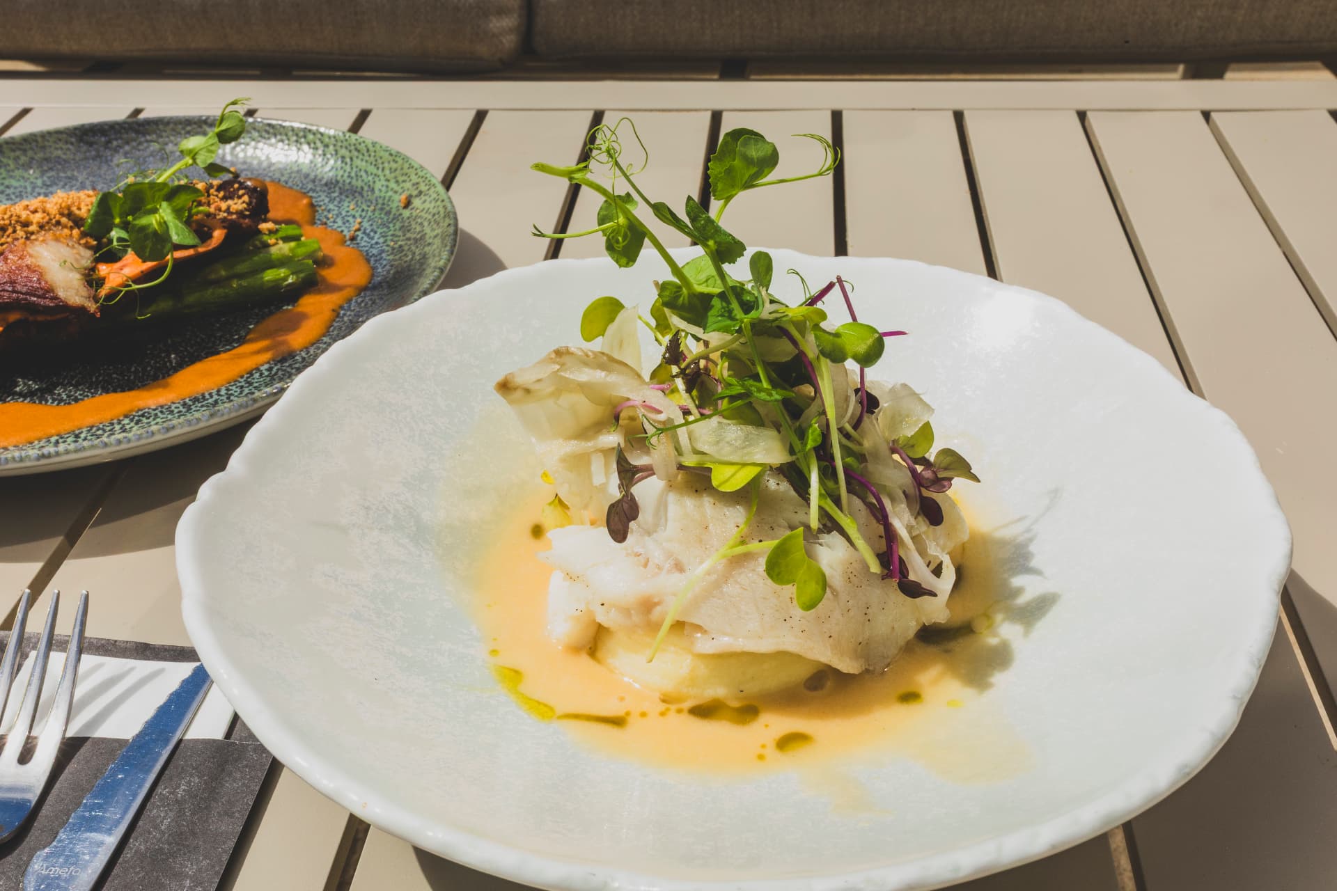 Kabeljauw met venkel en beurre blanc op het terras
