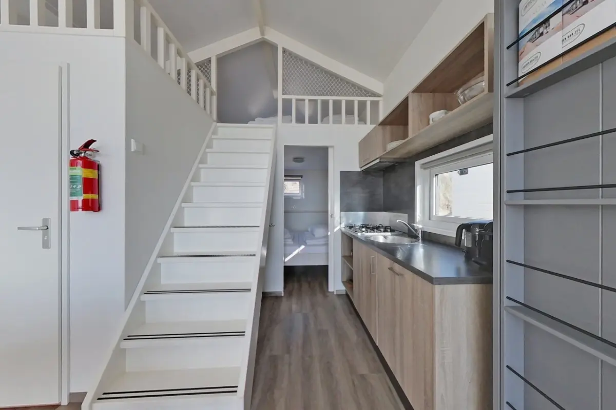 Keuken met vaatwasser in de Signature bungalow